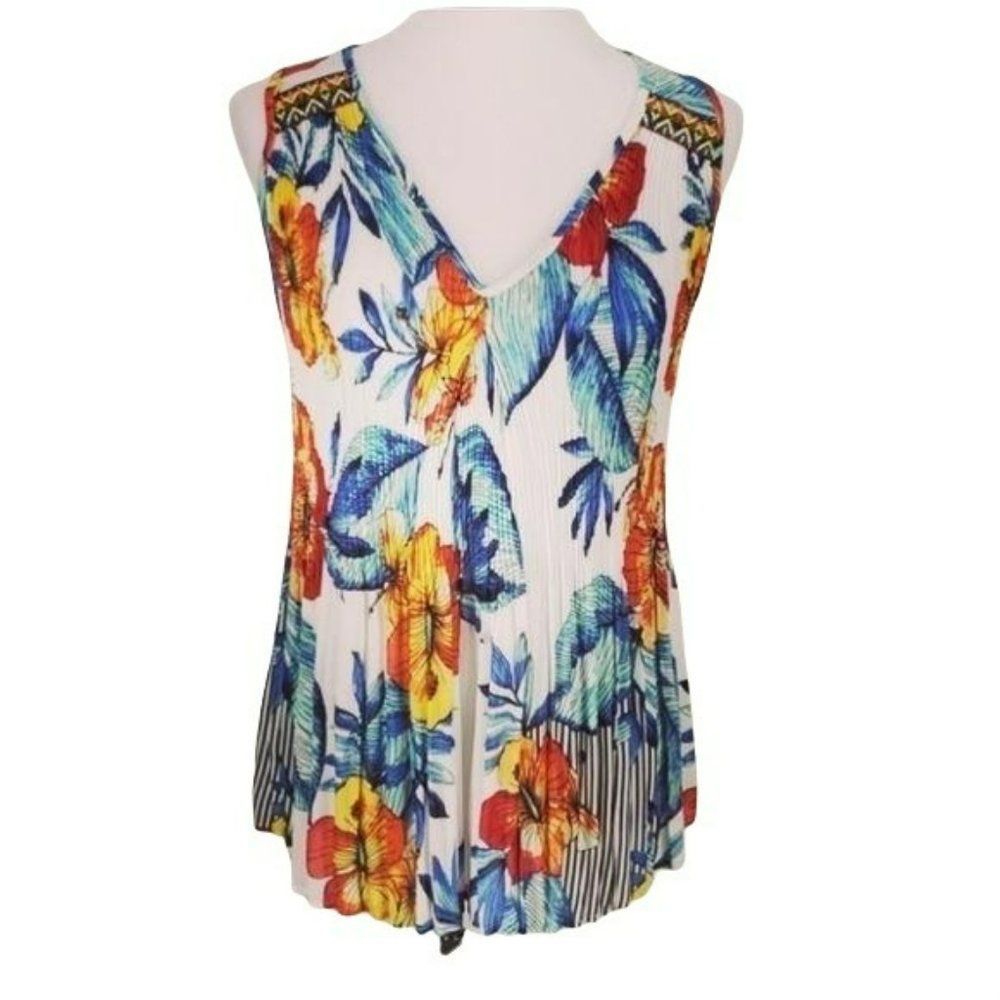 Melissa Paige Hawaiian Floral tribal Medium flair Sleeveless Blouse